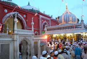Muslim Pilgrimage Tours India - Muslim Pilgrimage Sites in India - Bluberryholidays.com